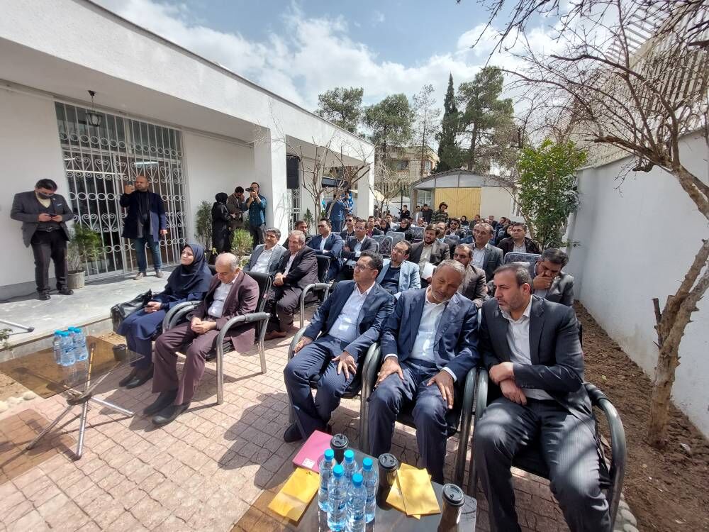 ODhlOAMQwOmI