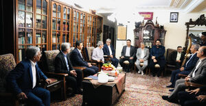 دیدار رئیس سازمان نظام مهندسی ساختمان کشور با بنیان‌گذار سازمان استان هرمزگان