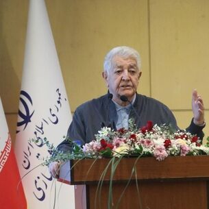 پرویز پیران: بازسازی پس از جنگ باید فراتر از احداث دوباره ساختمان‌ها باشد